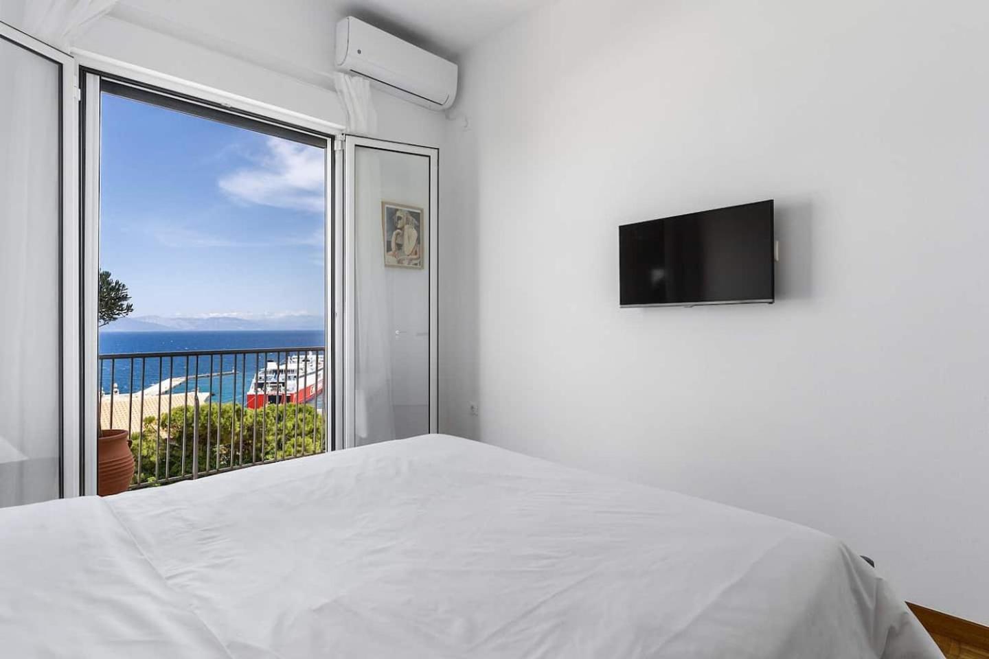 On The Port Apartment Rafina  Ngoại thất bức ảnh