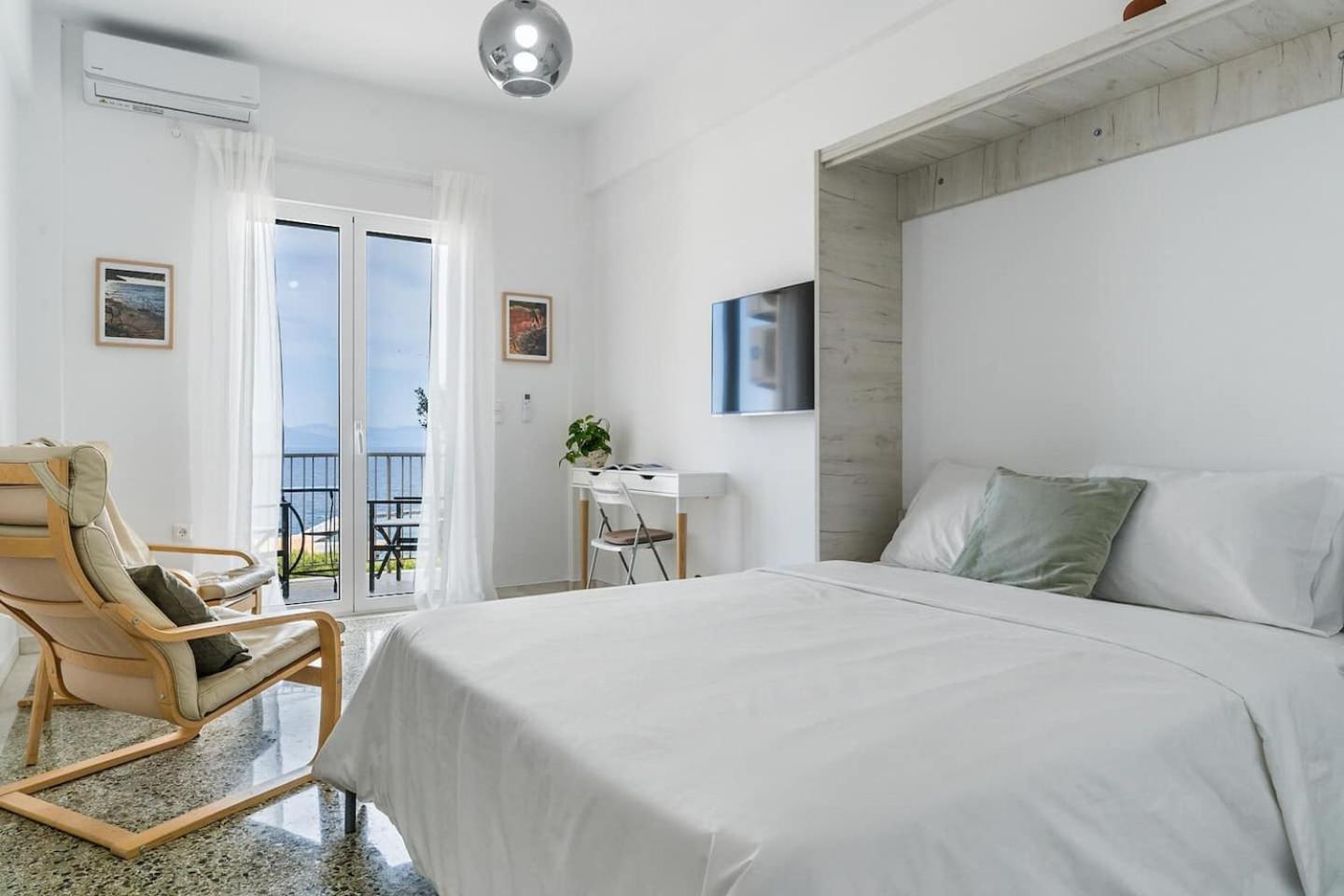 On The Port Apartment Rafina  Ngoại thất bức ảnh