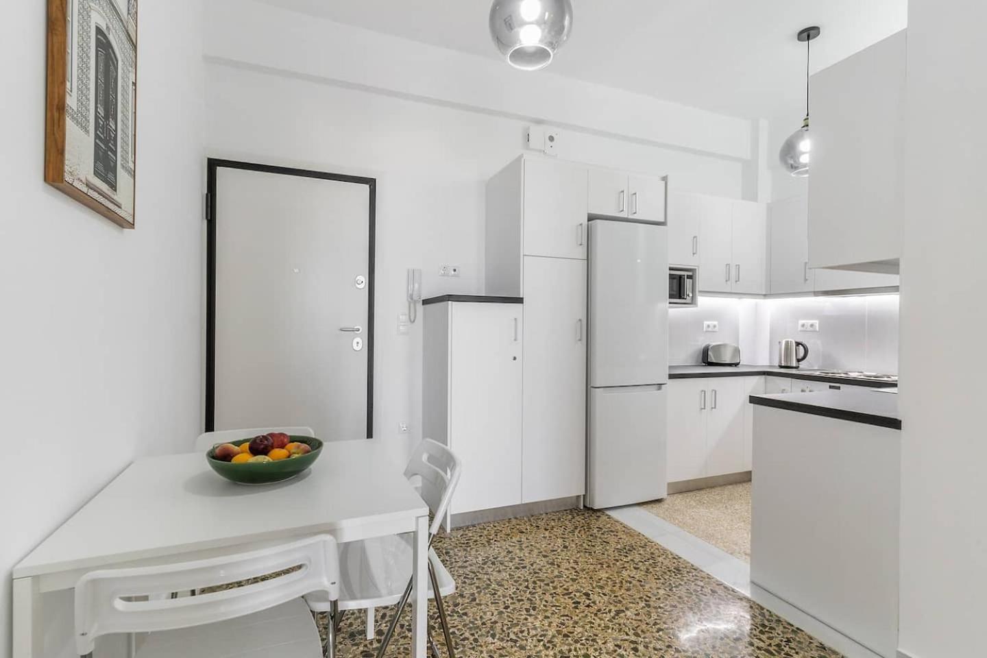 On The Port Apartment Rafina  Ngoại thất bức ảnh